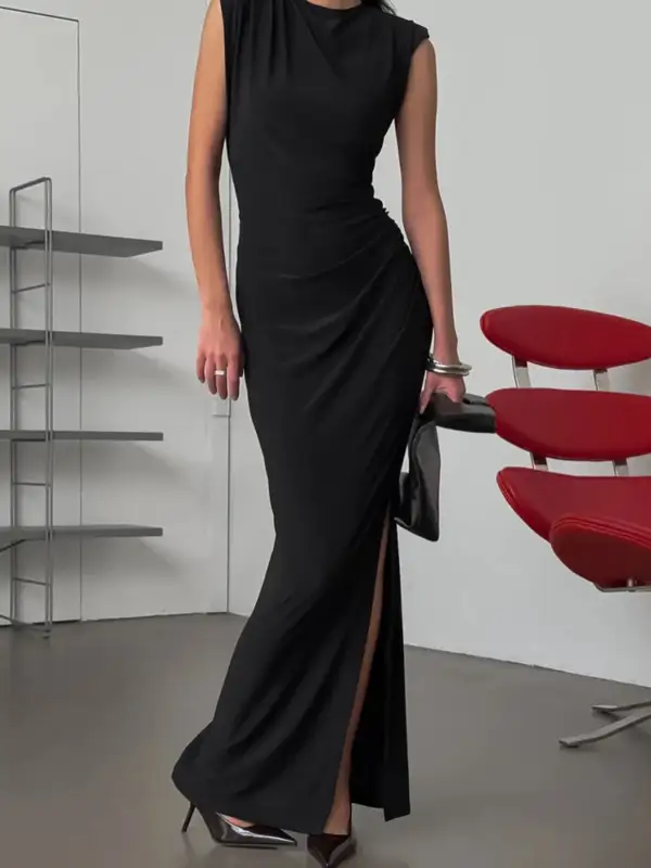 Round Neck Slit Sleeveless Maxi Dress