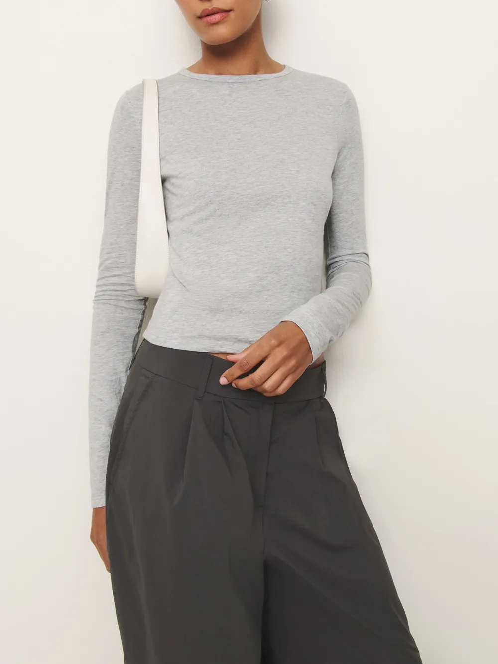 Fitted Crew Neck Long Sleeve Knit Top