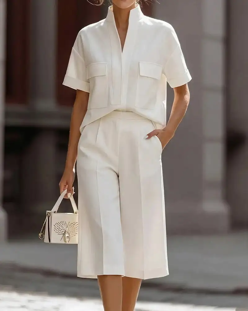 Short Sleeve Top and Cropped Pants Elegance Lounge Set