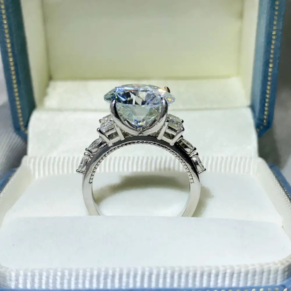 Daily Moissanite Jewelry