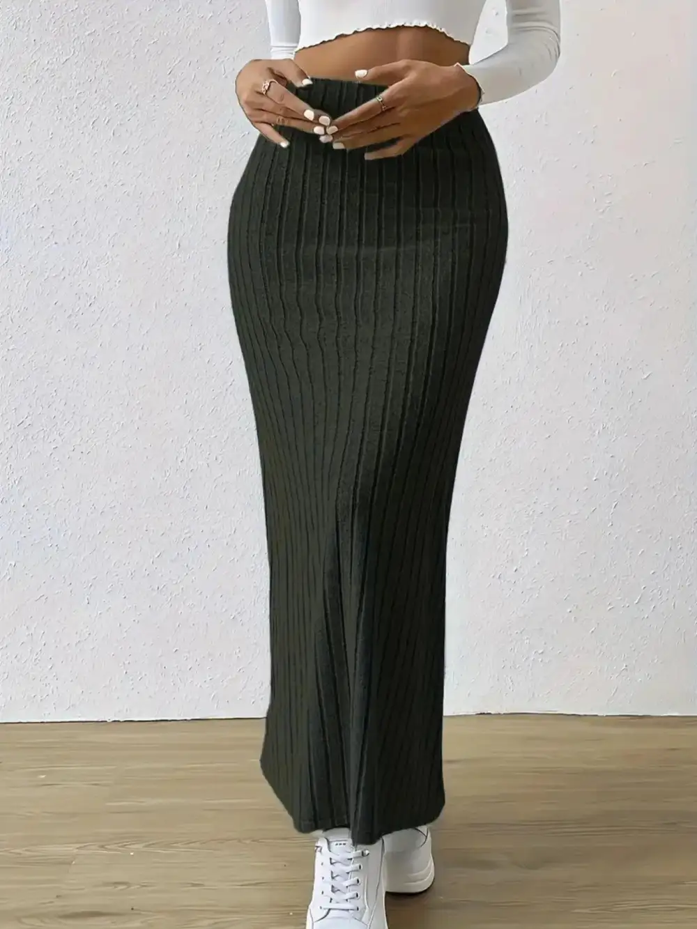 Gentle Classic Knit Skirt