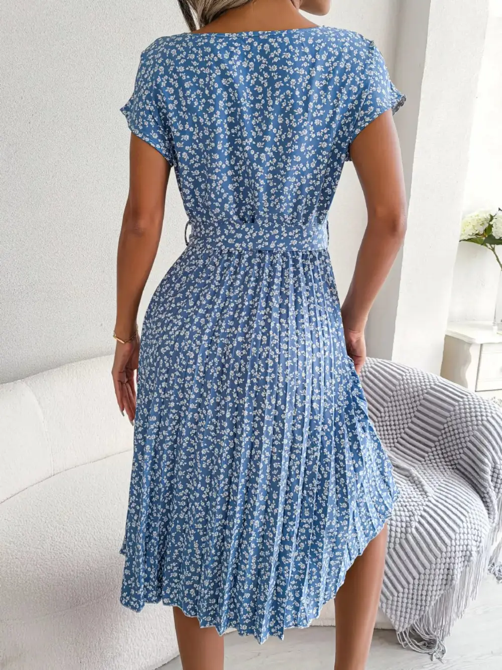 Floral Printed Pleated Midi Dress