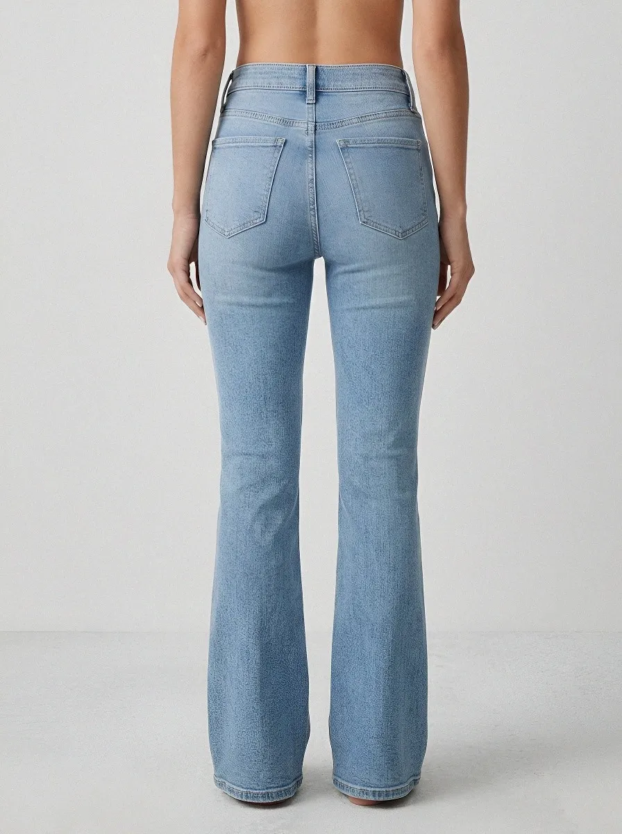 Weekend High-Waist Stretch Women's High-Waist Stretch Flare Jeans