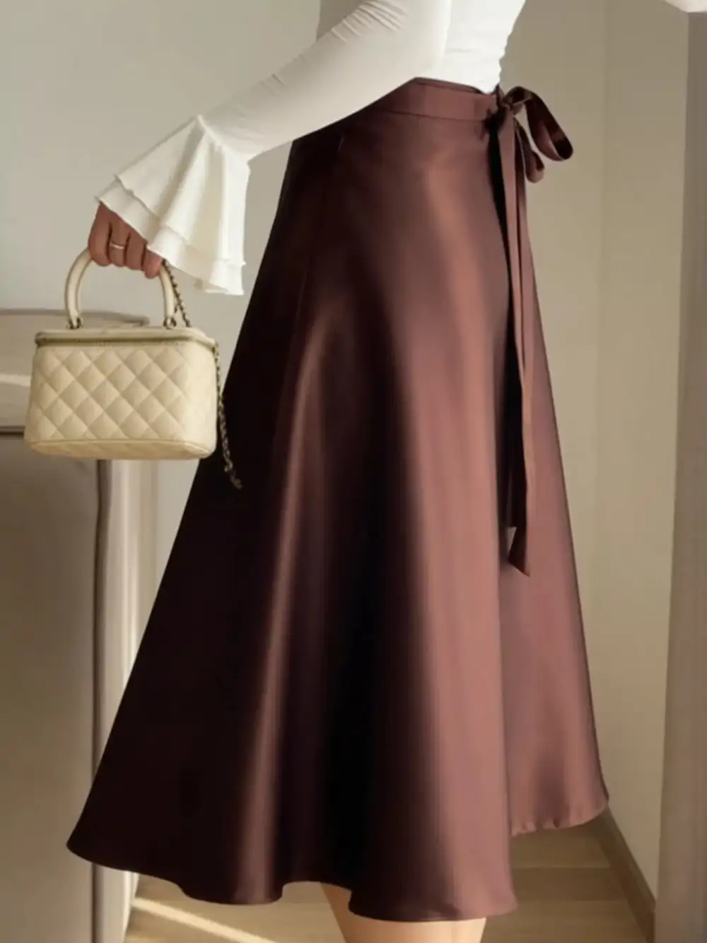 Line Satin Skirt