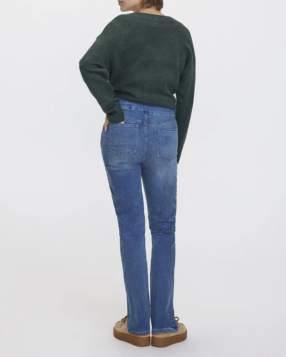 Straight-Leg Mid-Rise Jean  Comfort