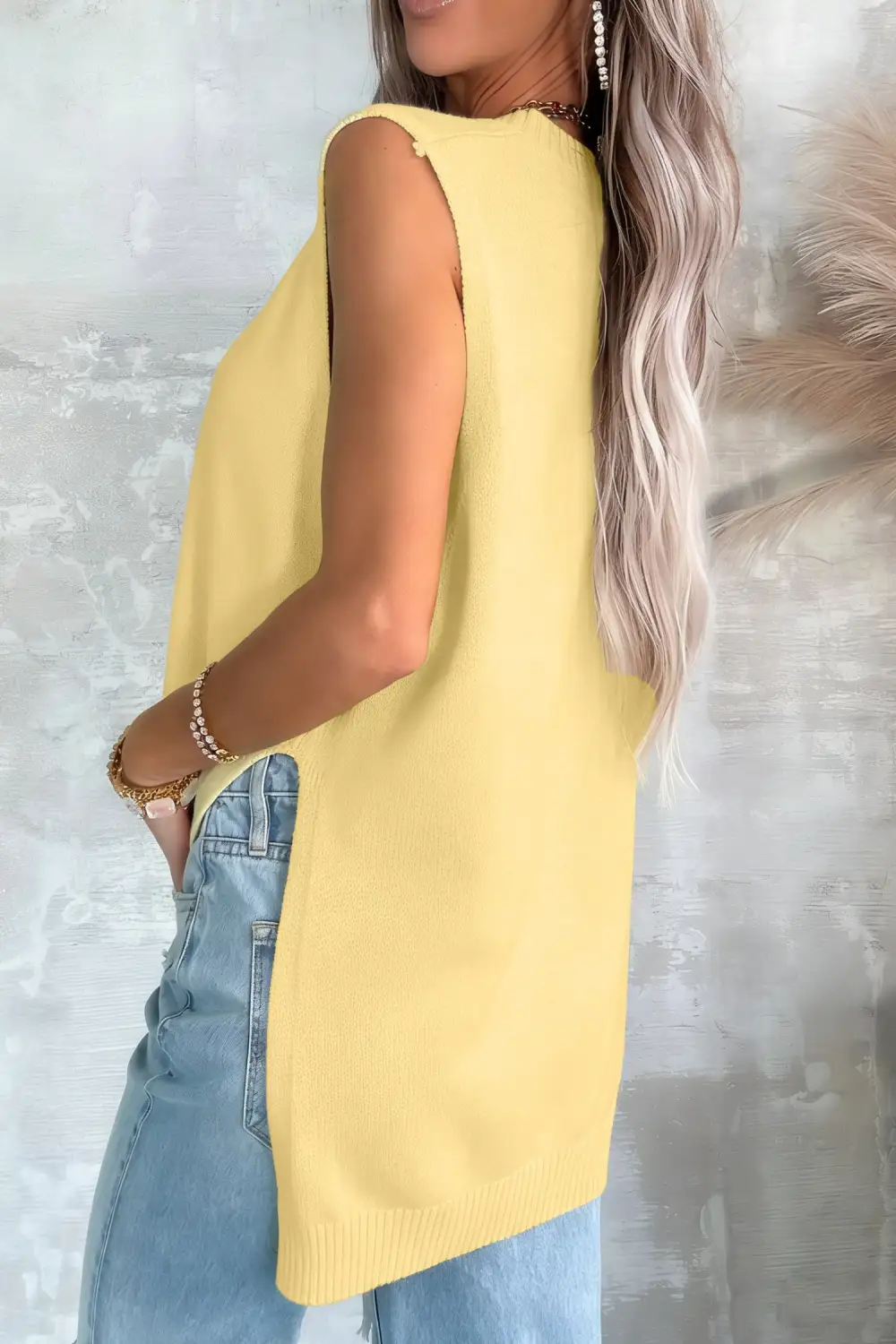 Large Armhole Side Slit Relaxed Sweater Vest