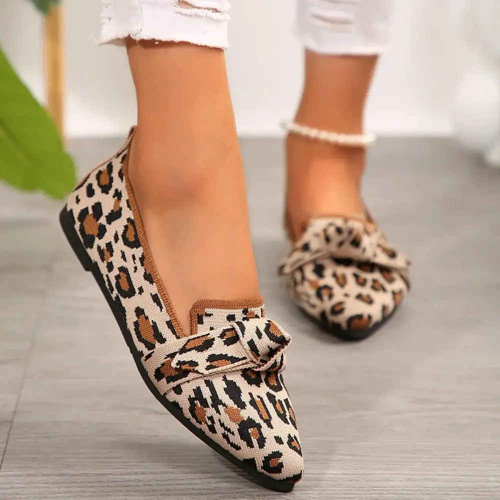 Pointed Toe Leopard Print Flexible Sole Everyday Flats