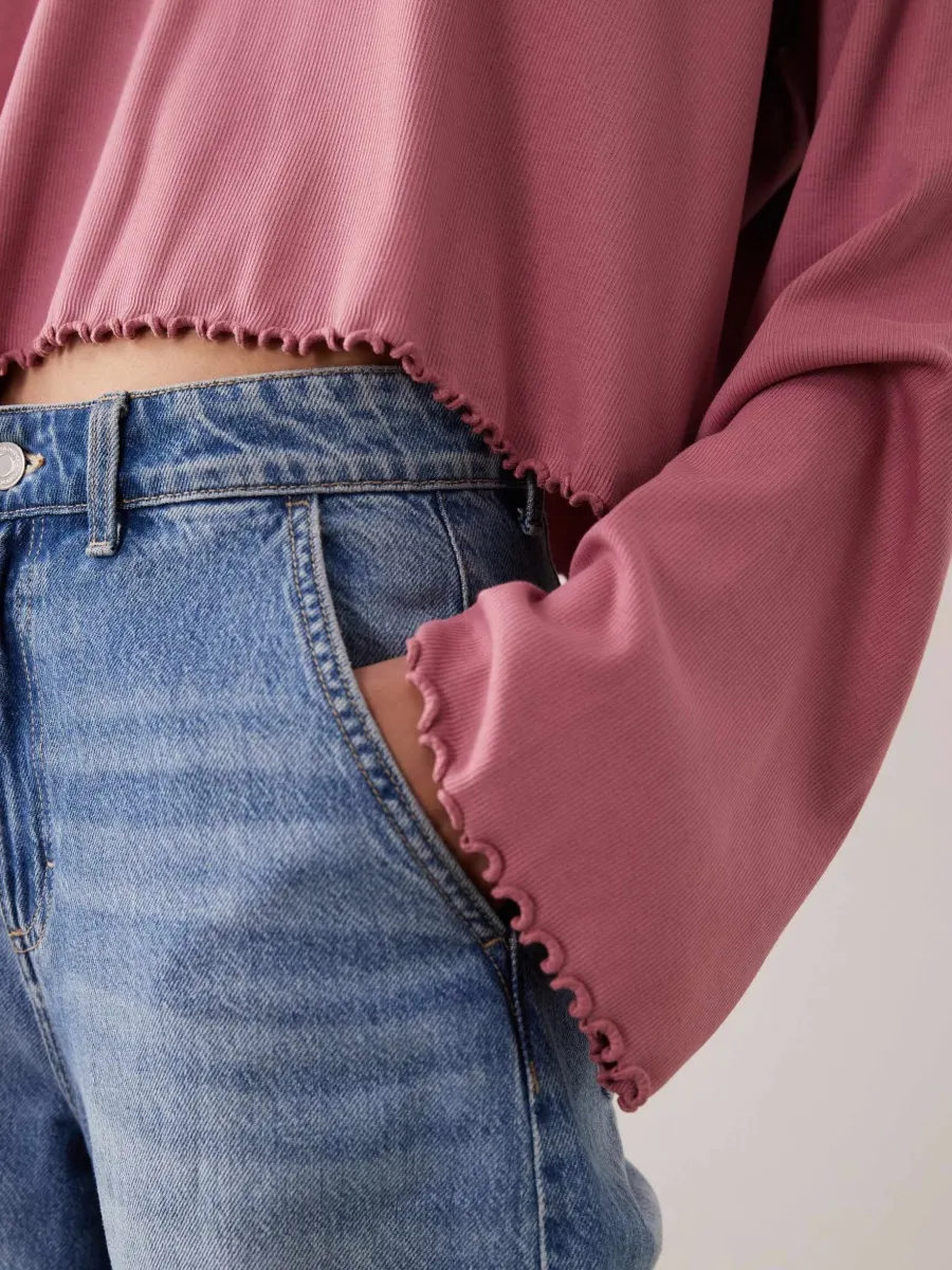 Ribbed Cropped Long-Sleeve Top