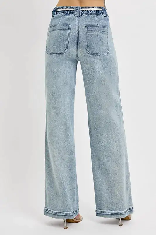 Straight Leg Jeans With Pockets