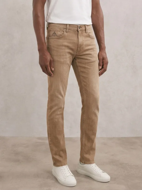 Men's Classic Comfort Geometric Logo Stretch Denim Jeans