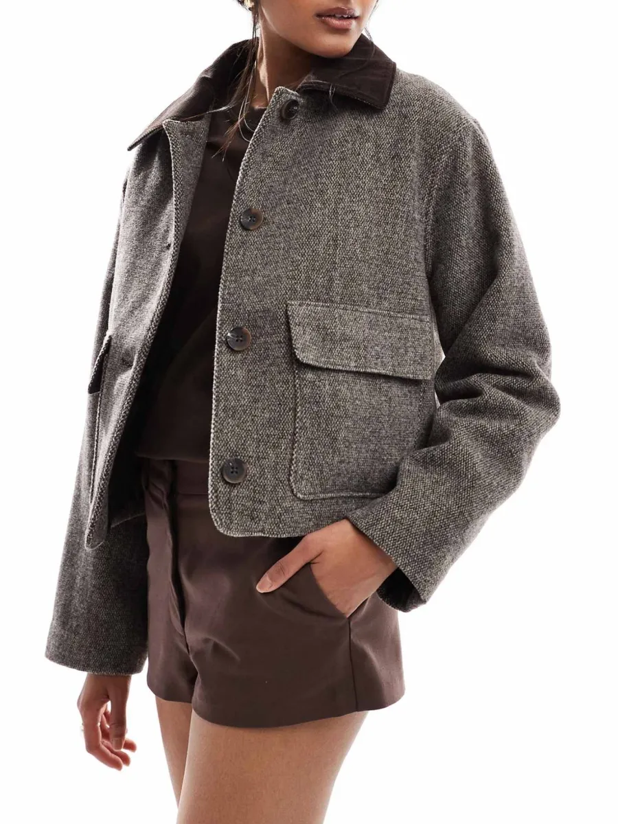 Tweed Contrast-Collar Button Jacket