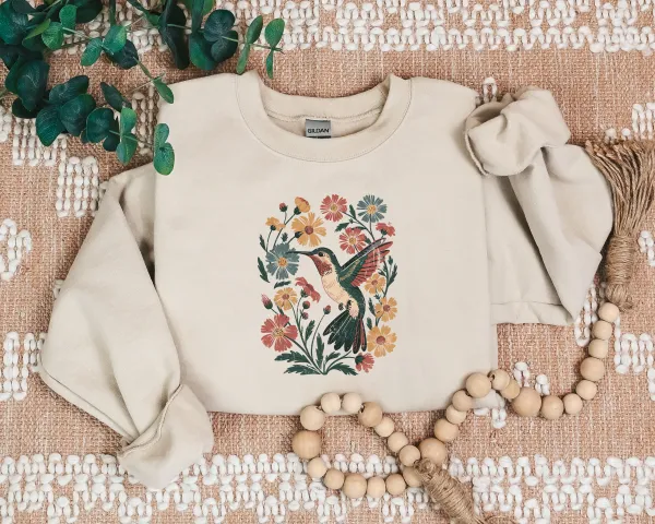 Hummingbird Graphic Crewneck Sweatshirt