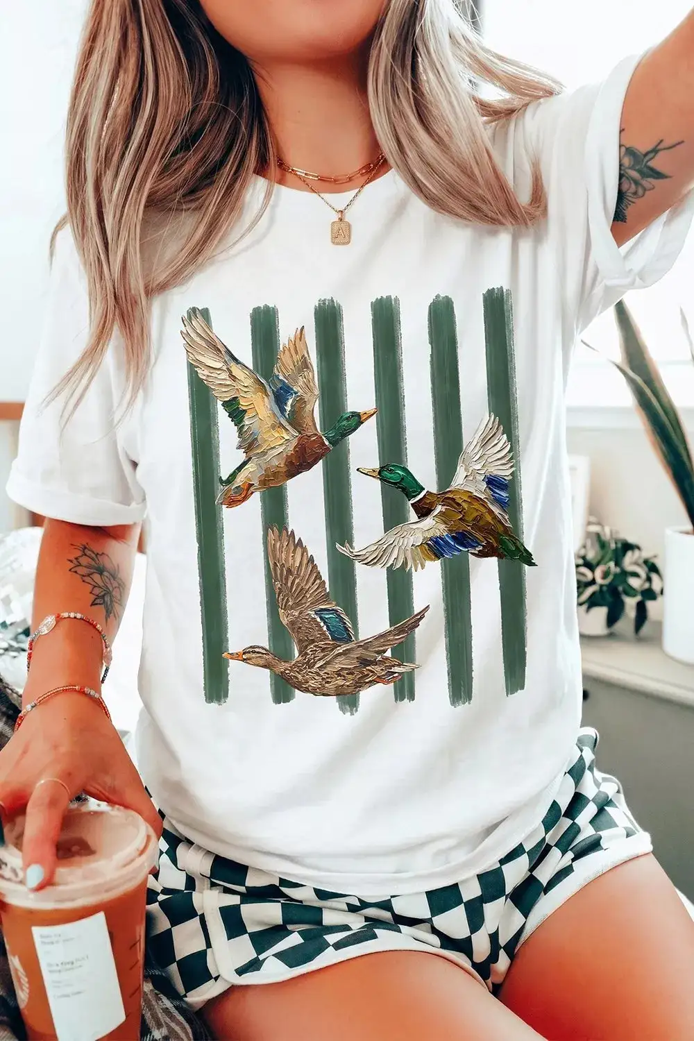 Western Mallard Stripes Graphic Round Neck Tee