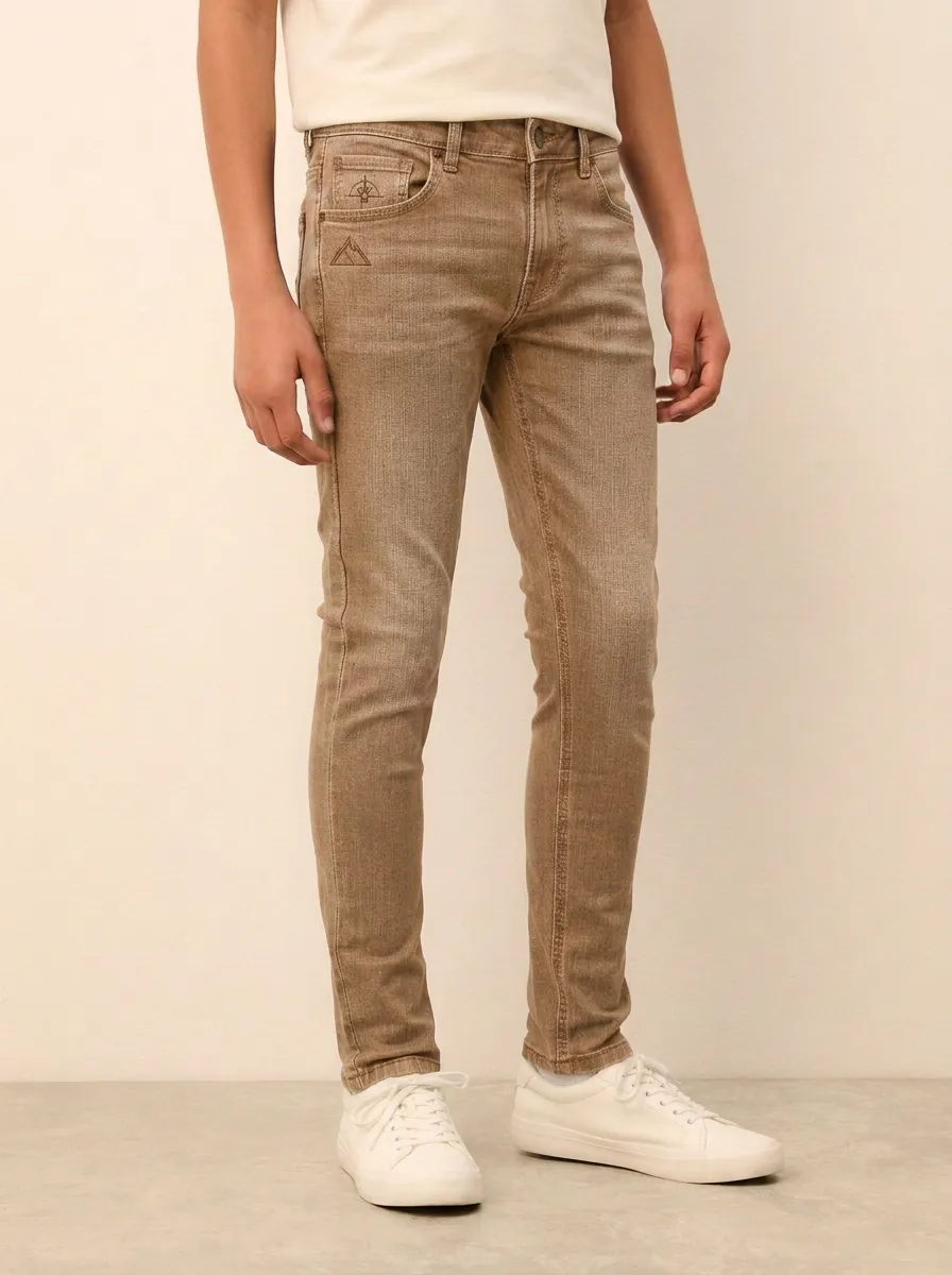 Men's Streamlined Everyday Mountain Logo Embroidered Stretch Denim Jeans