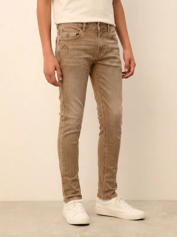 Men's Streamlined Everyday Mountain Logo Embroidered Stretch Denim Jeans