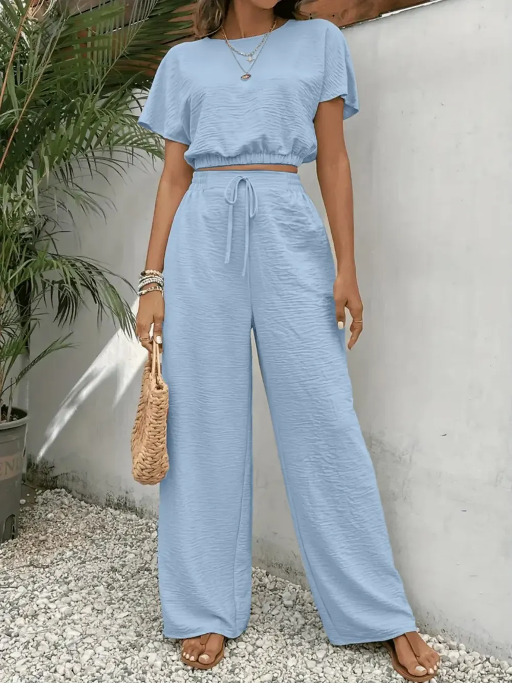 Women’s Casual Two-Piece Set – Round Neck Top & Wide-Leg Drawstring Pants
