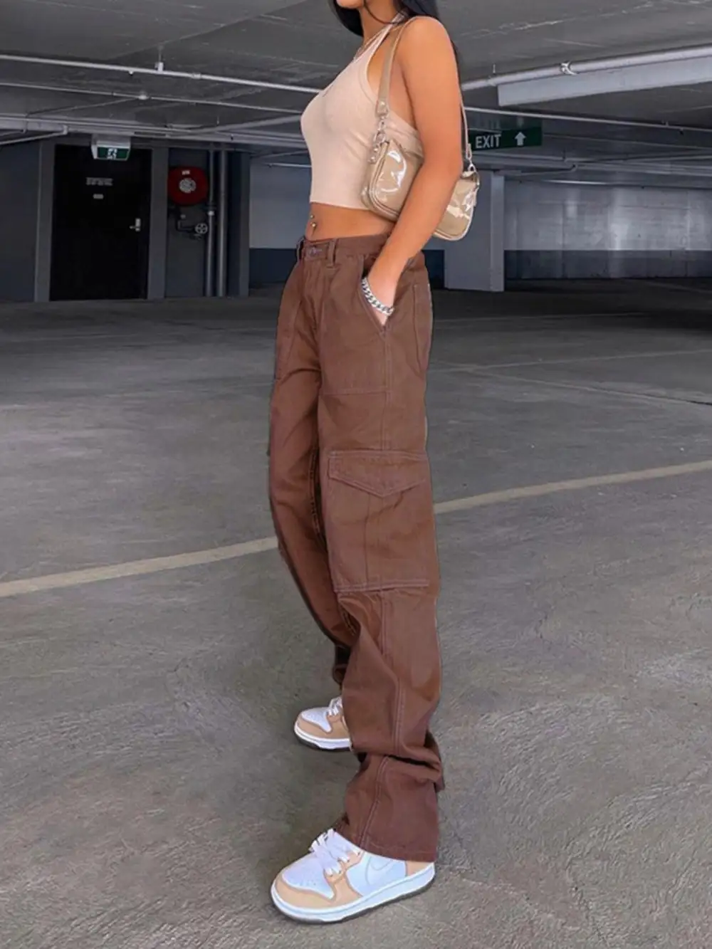 Laid-Back Washed Pocketed Stretch Straight Leg Jeans