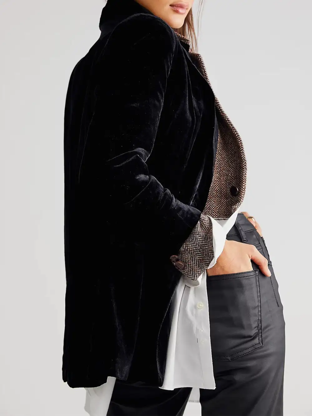 Lapel-Collar Long-Sleeve Blazer