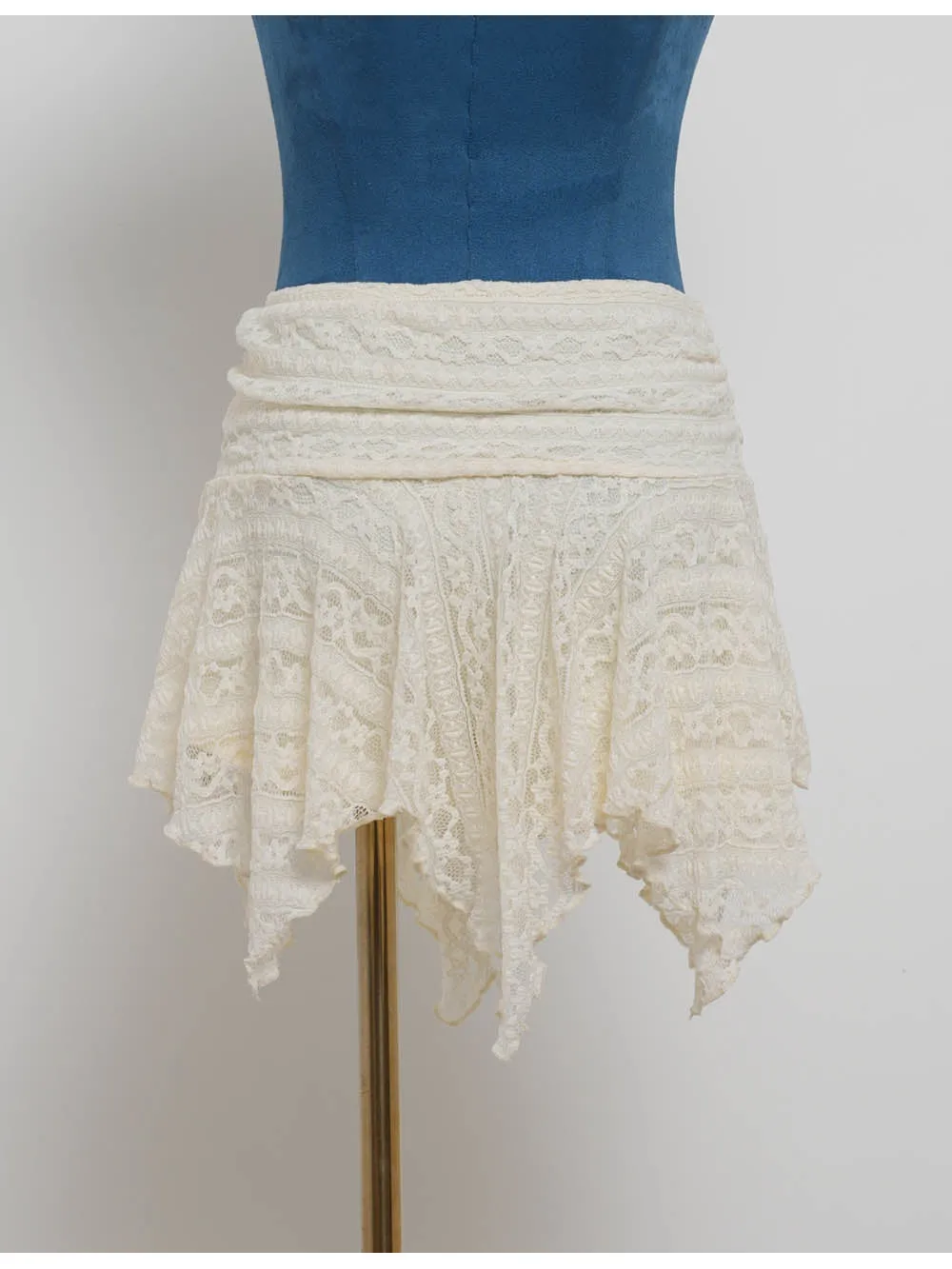 Lace Irregular Hem Elastic Waist Mini Skirt