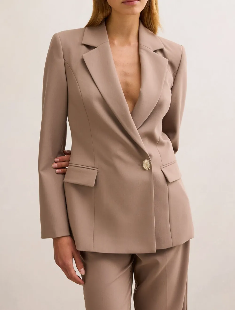 WOMEN'S BLAZERS