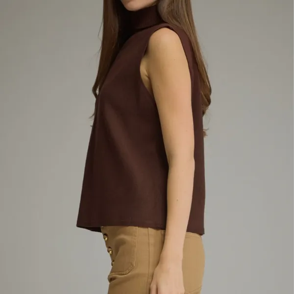 Relaxed Turtleneck Front Seam Top