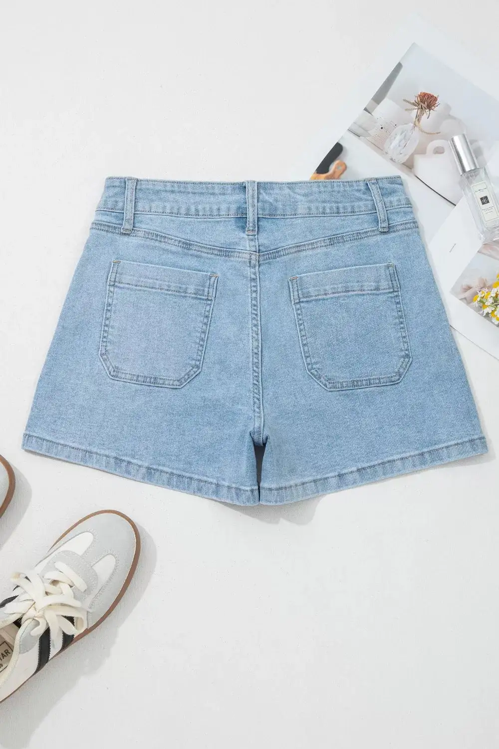 Casual High Rise Pocketed Denim Shorts