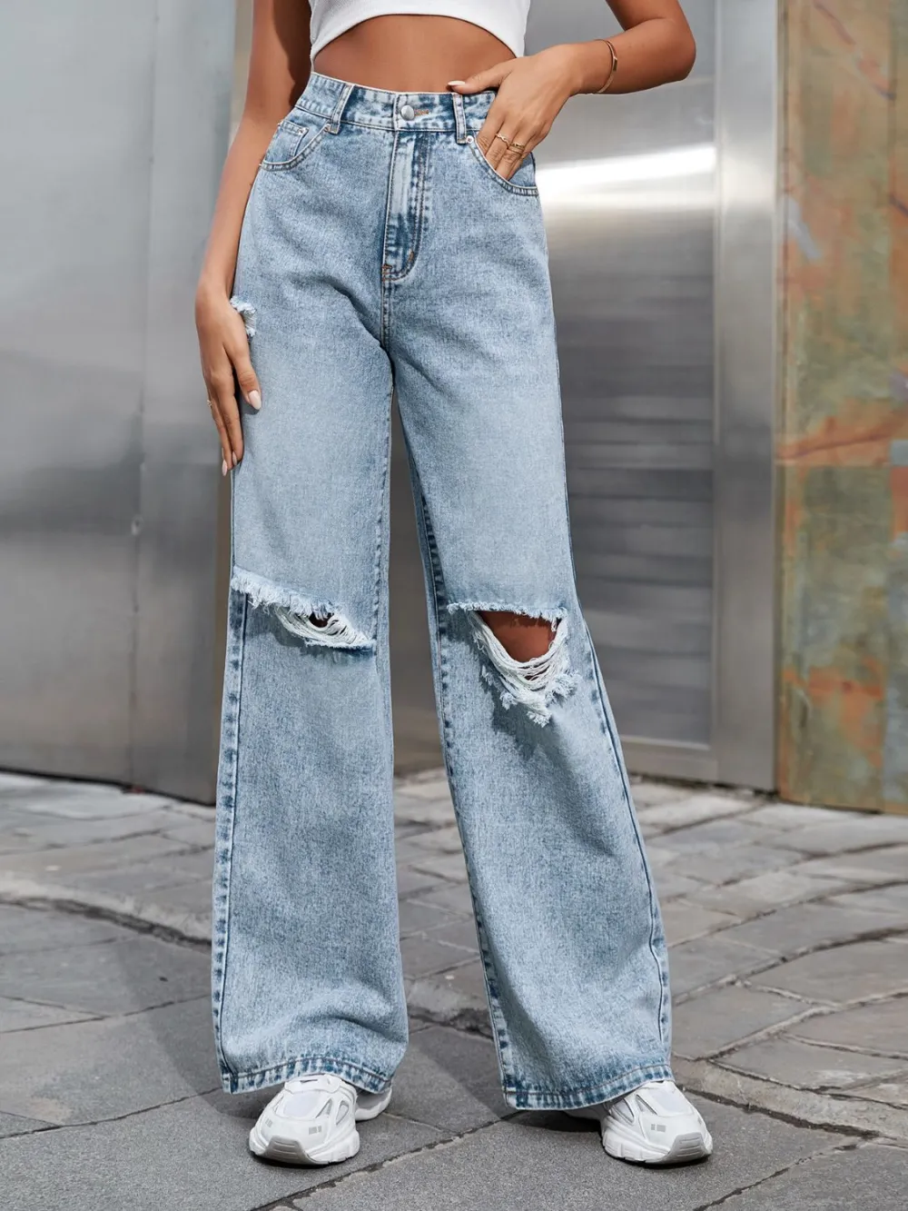 Everyday Wide Leg Distressed Pocketed Denim Jeans