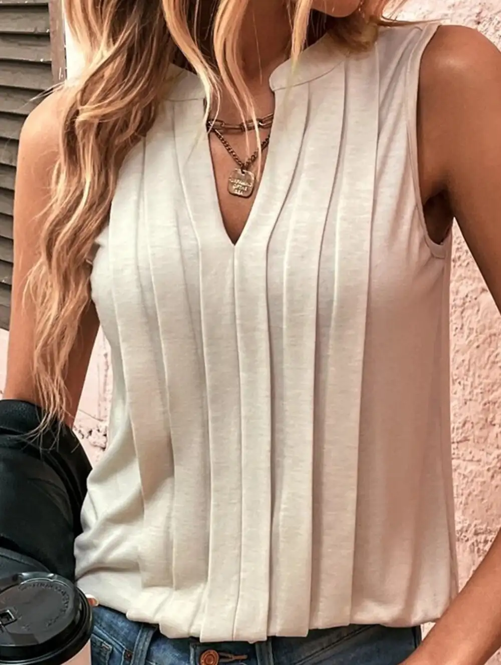 Slim Fit Pleats Sleeveless V-Neck Top