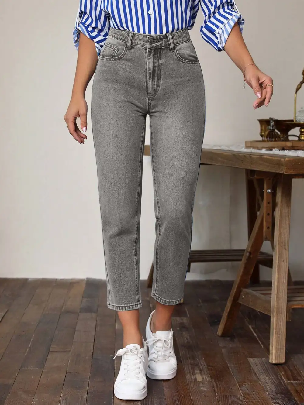 High Waist Pocket Detail Denim Jeans