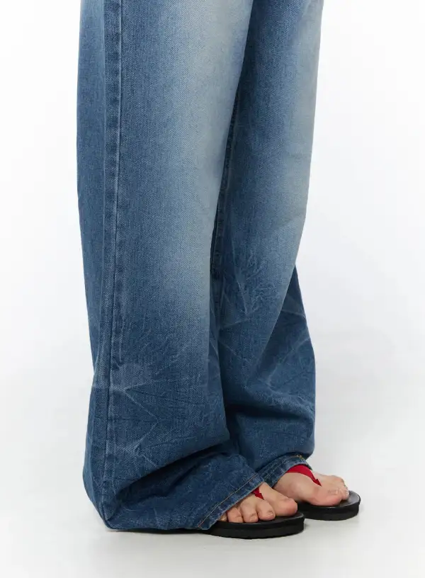 Stitch-Detail Vintage Wide Leg Jeans