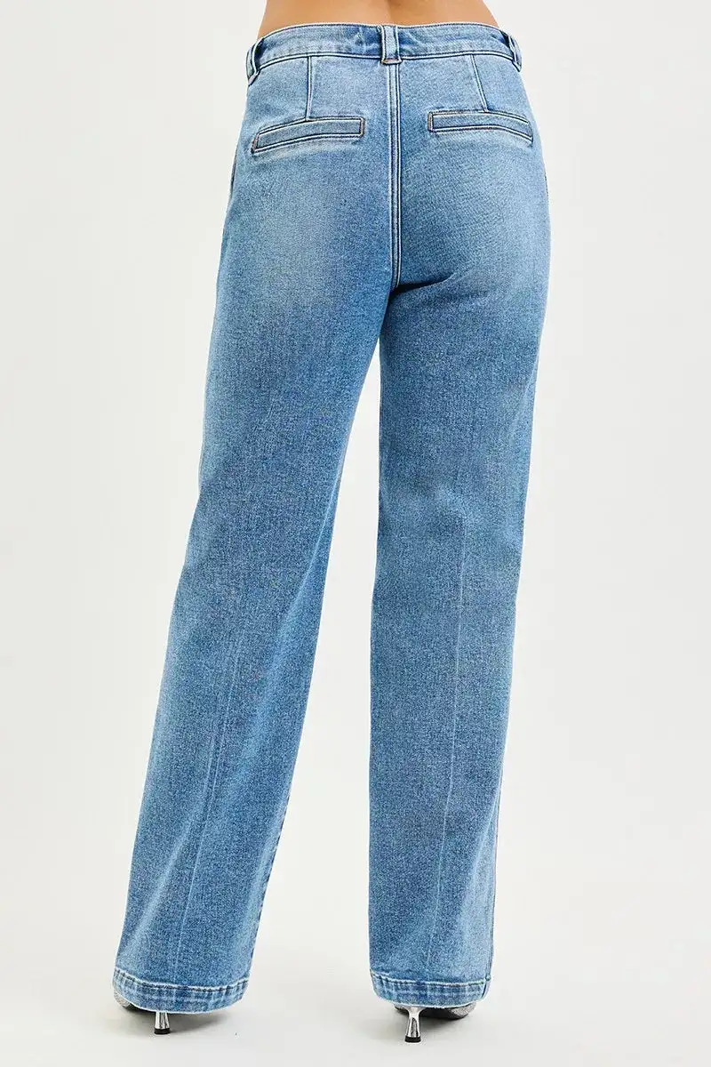 Refined Relaxed Washed Pocketed Stretch Straight Leg Jeans