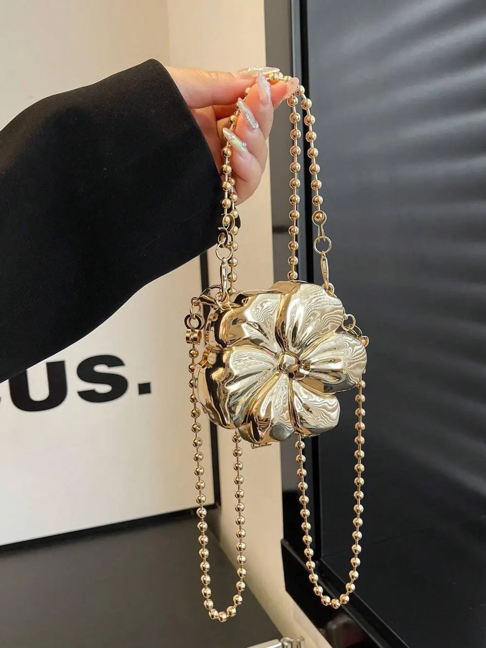 Flower Pattern Handbag with Chain Strap