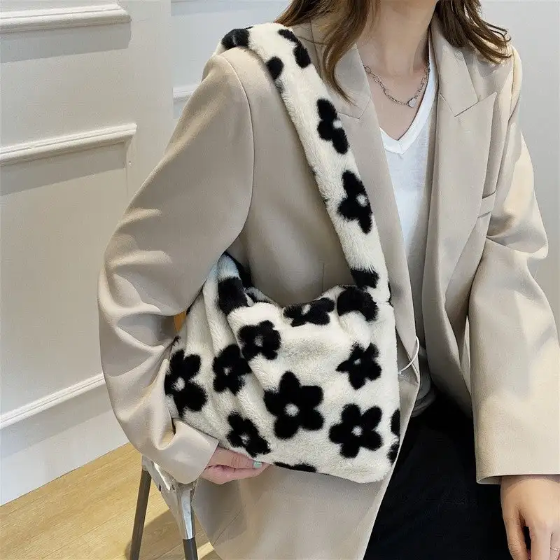 Cute Flowers Plush Shoulder Bag