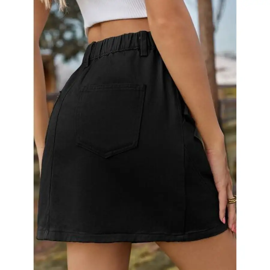 Pocketed Buttoned Mini Denim Skirt