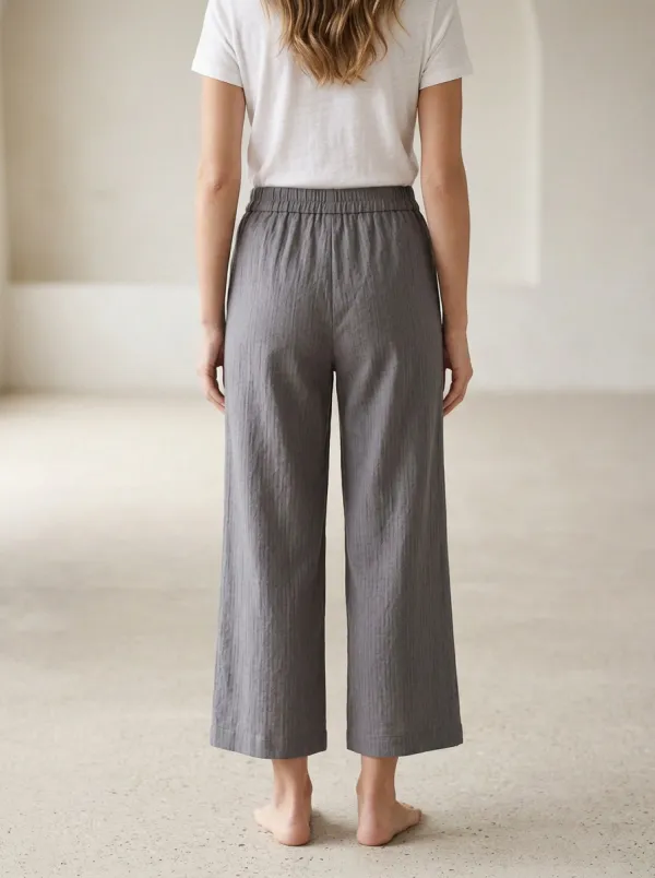 Essential Textured Detail Herringbone Pattern Detail Women's Cropped Pants