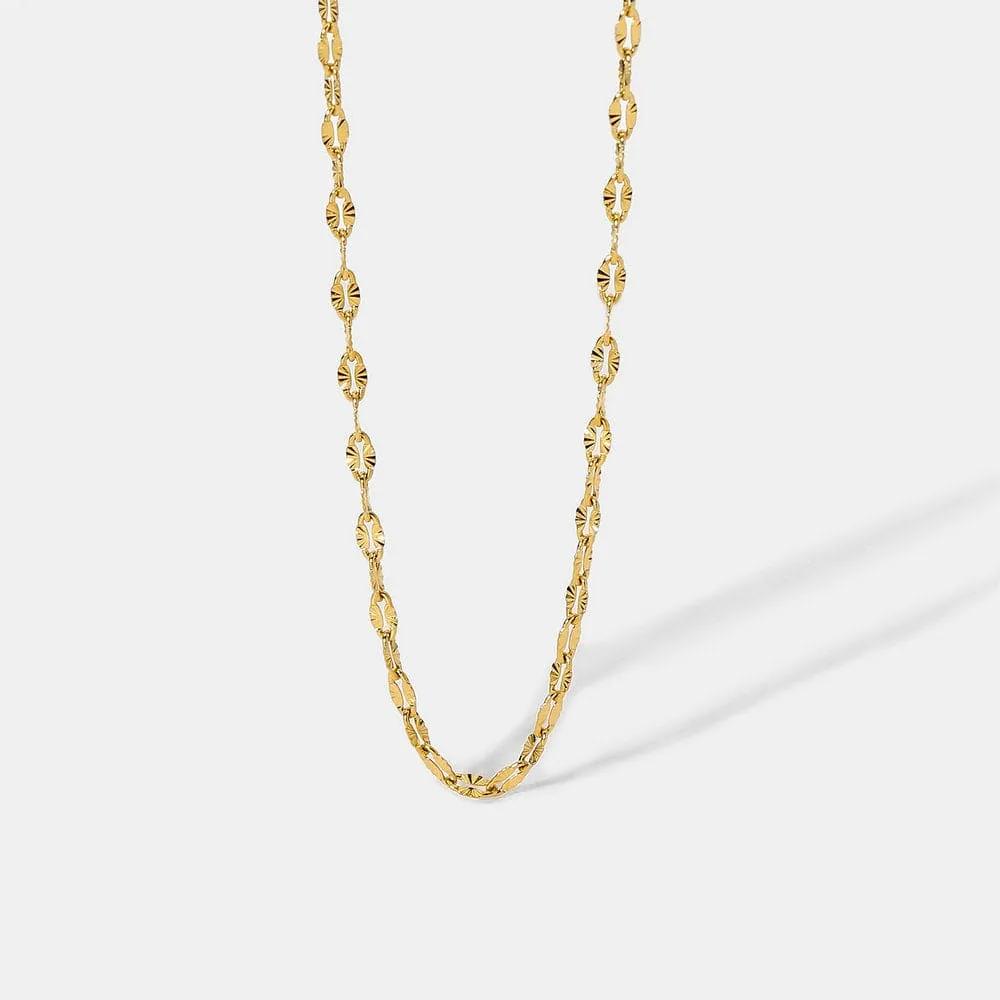 Clean-Lined Refined Chain Necklace