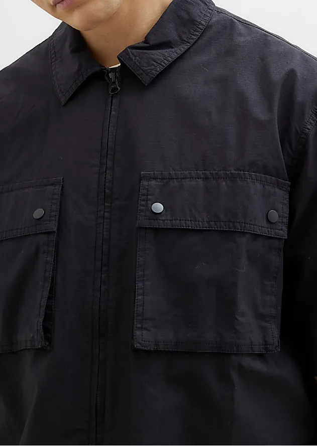 Men's Black Loose Fit Double Pocket Short Sleeve Zip-Up Shirt