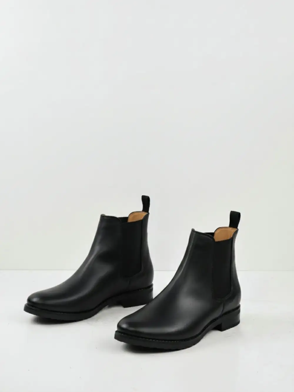 Women's Streamlined Casual Water Resistant Vegan Leather Chelsea Boots