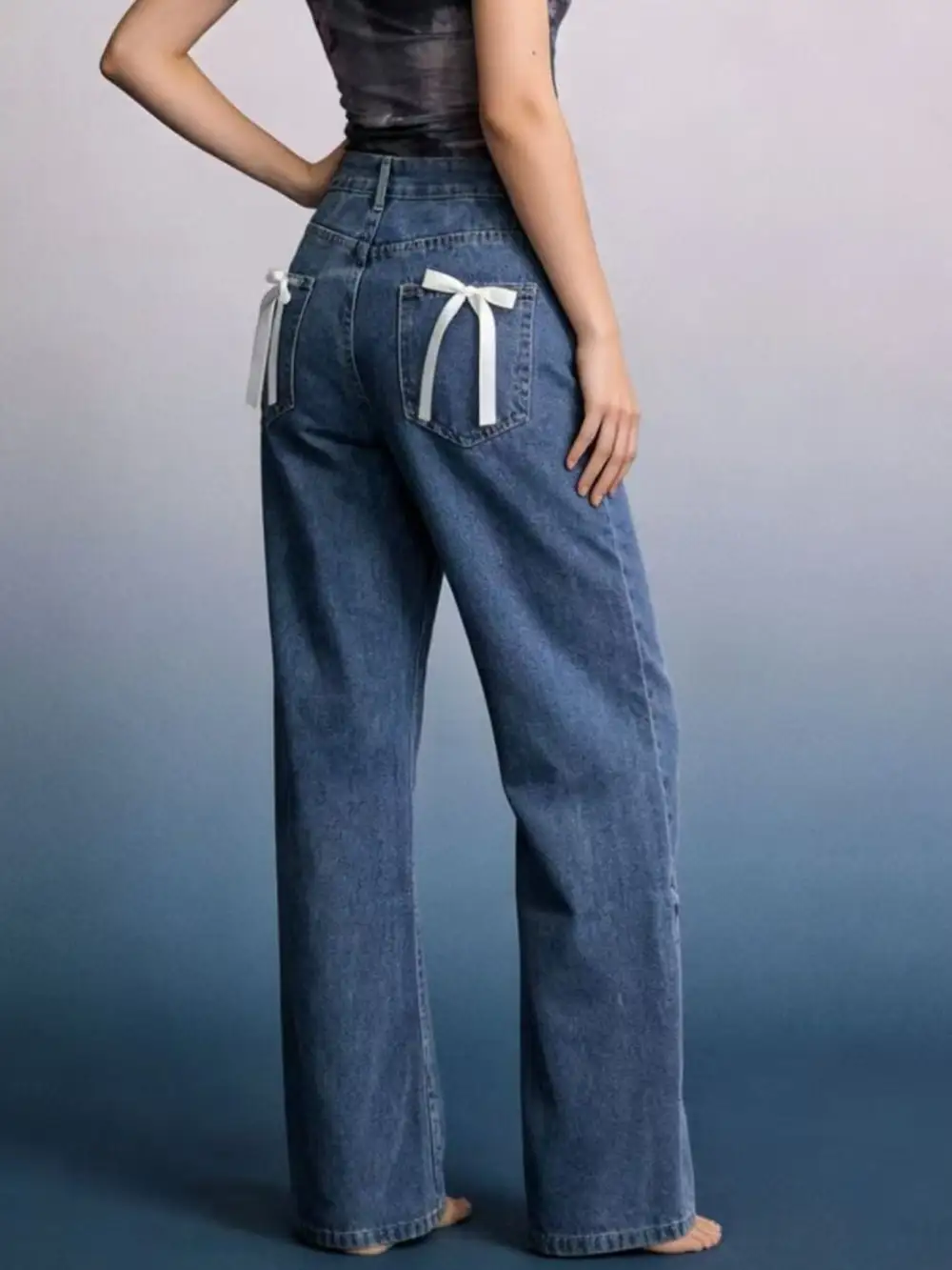 Contoured Wide Leg Denim Jeans