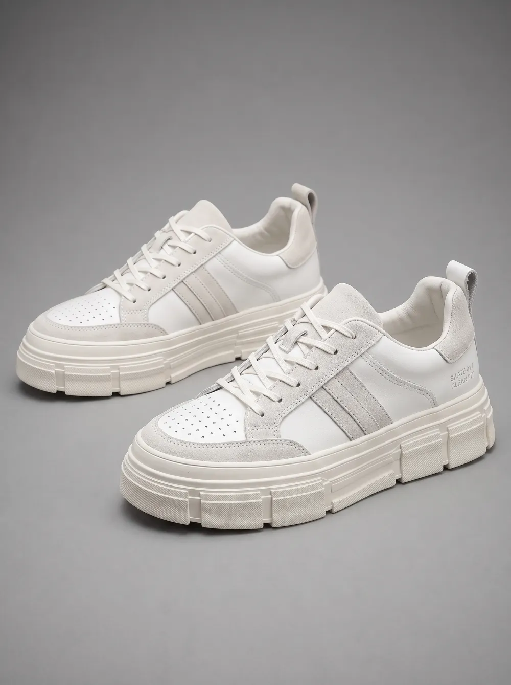 Men's Skate 01 Clean Fit White Suede Printed Sneakers