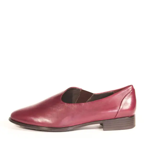 Sleek Leather Flat Loafers