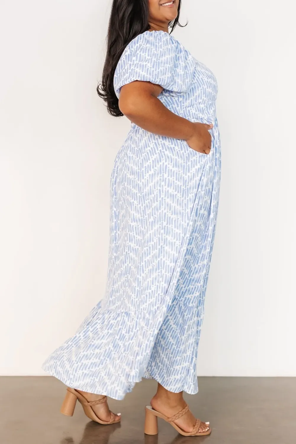 Ethereal And Breathable Chiffon Blue Printed Dress