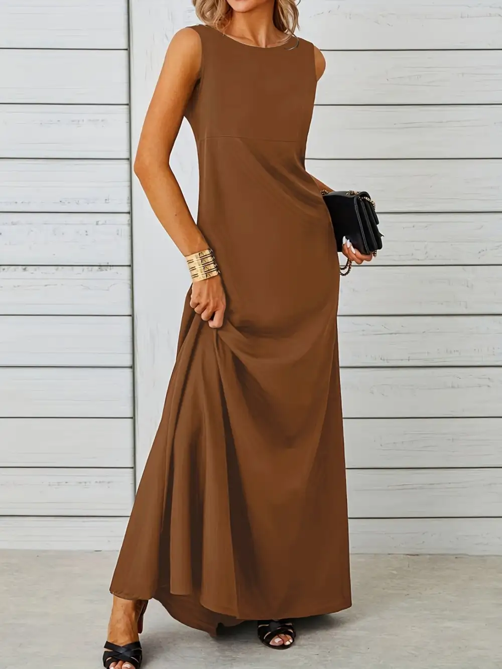 Balanced Detail Sleeveless Maxi Dress