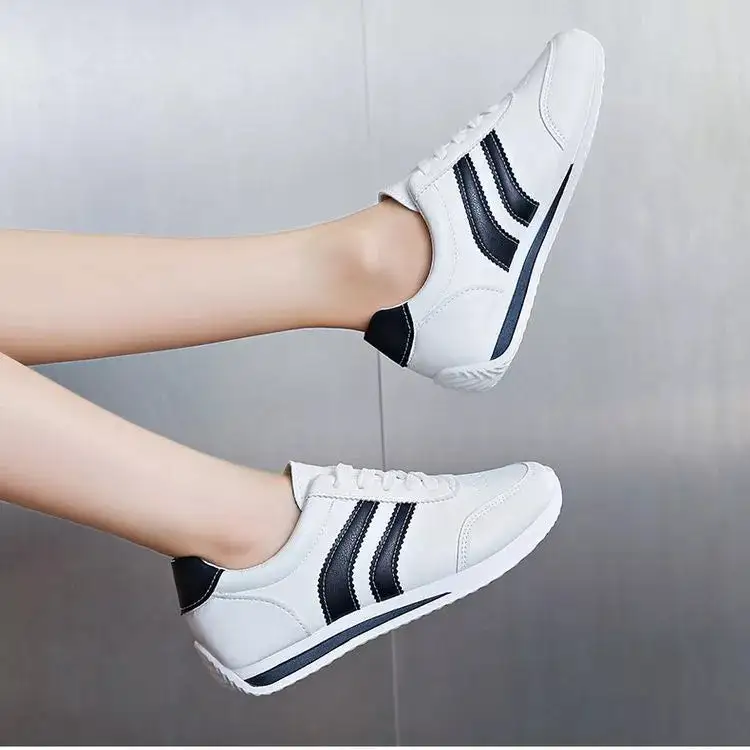 Textured Round Toe Lace-Up Sneakers