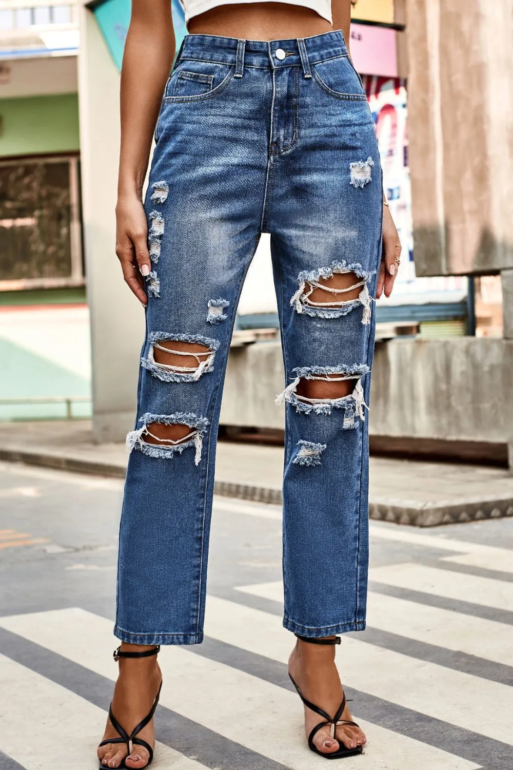 Clean Distressed Pocketed Denim Jeans