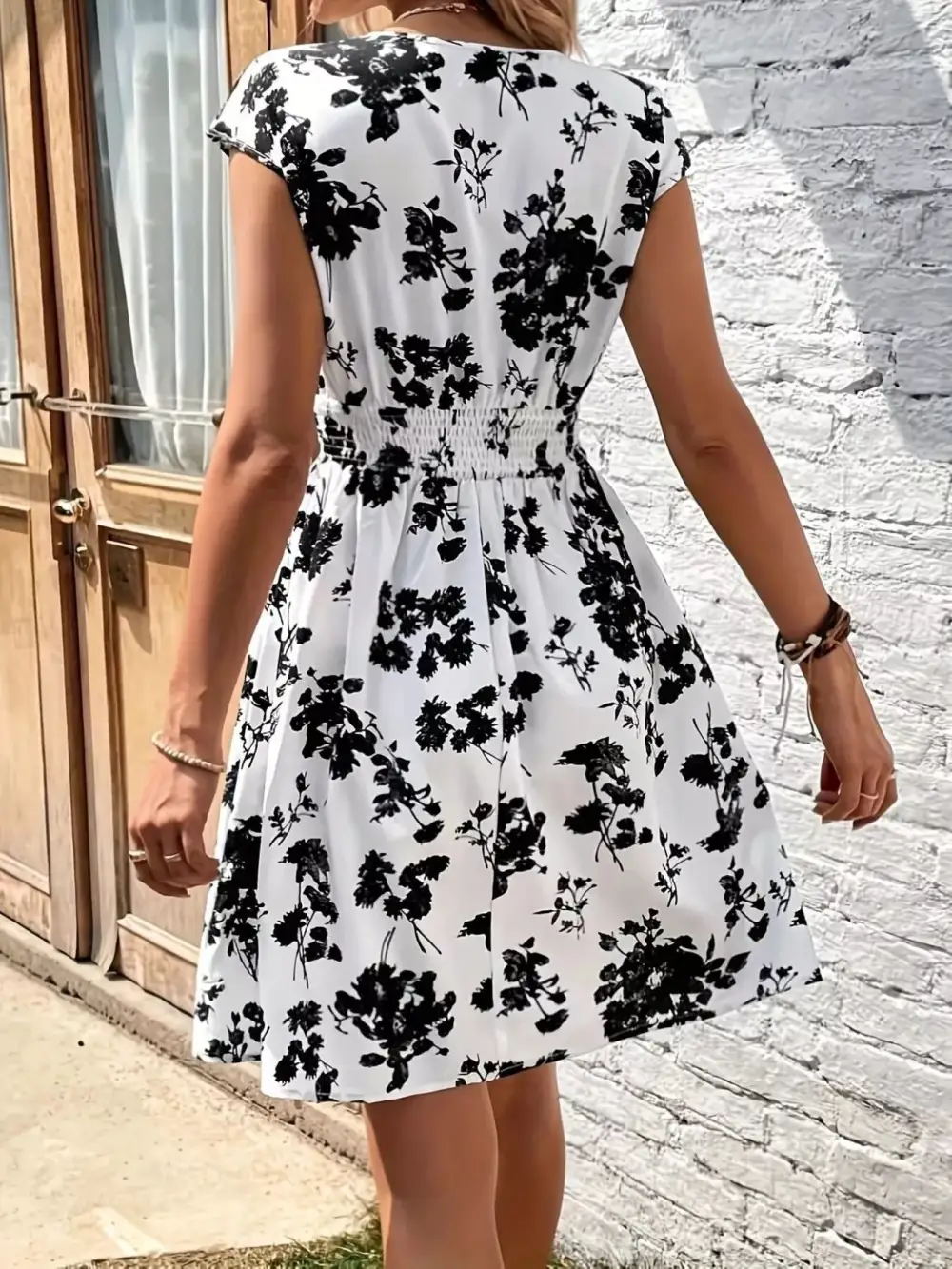 Relaxed Shape Floral Printed Mini Dress