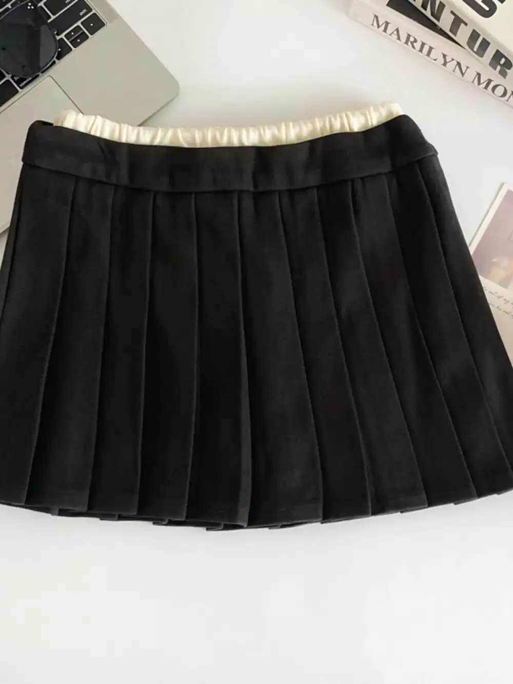 Modern Pleated Mini Skirt