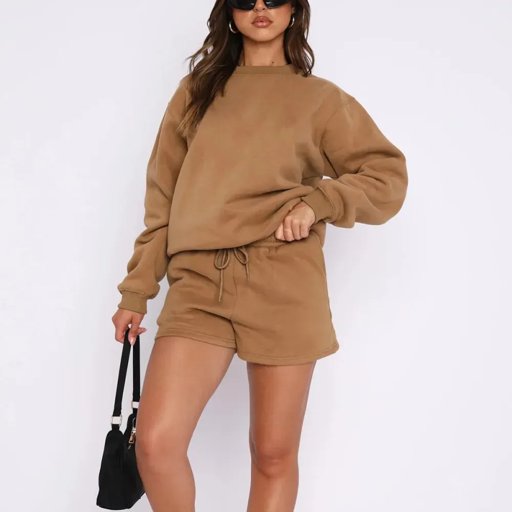 Women's Fashion Round Neck Solid Color Sweatshirt and Short Pants two-piece set