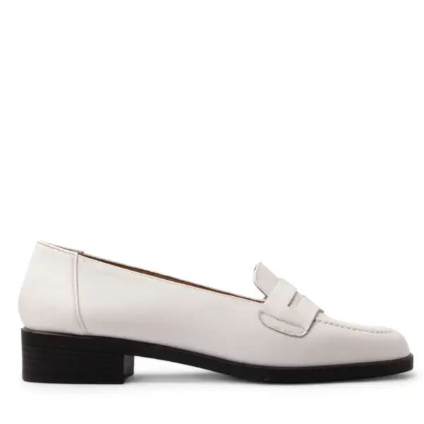 Effortless Weekend Leather Shoes