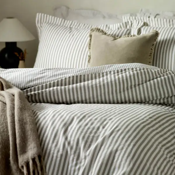 Tailored Bedroom Reversible Stripe Cotton Duvet Cover Set
